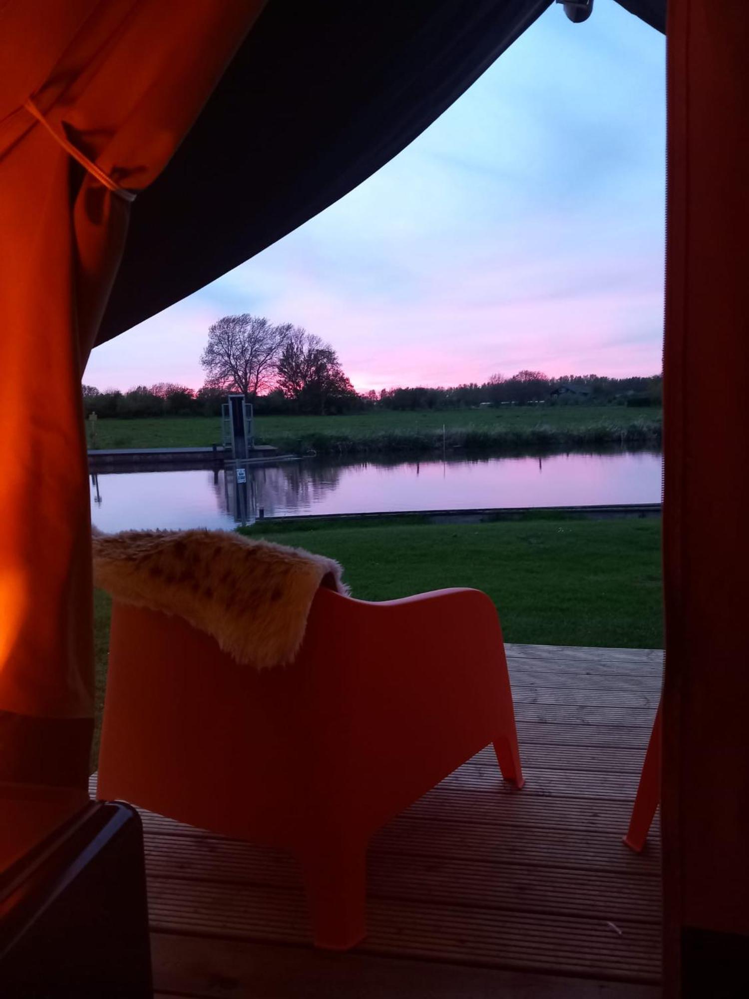 Safari Lodge 'Linge-Zicht' Tiel Εξωτερικό φωτογραφία